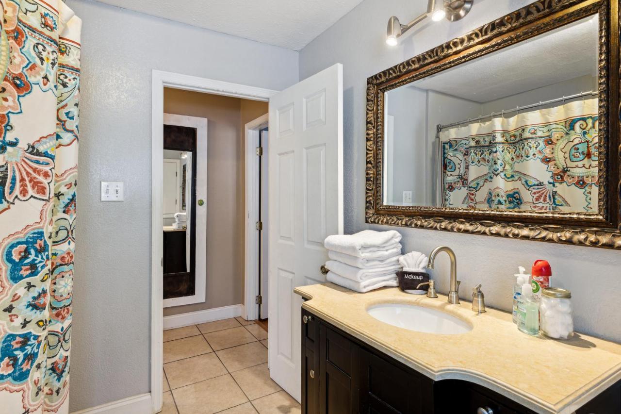 Mid-Century Vintage Brick Ranch Upstairs Guesthouse Sevierville Exteriér fotografie